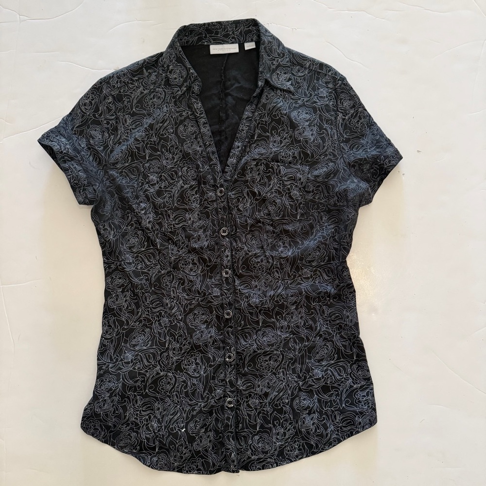 New York & Company Black and White Floral Print Patterned Blouse Size S